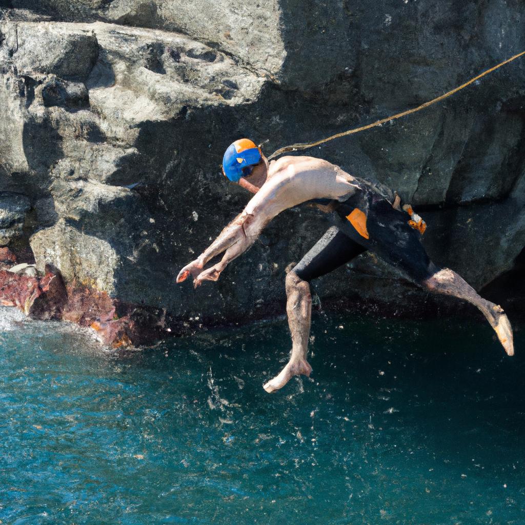 El Coasteering Combina Natación, Escalada Y Saltos De Acantilados.