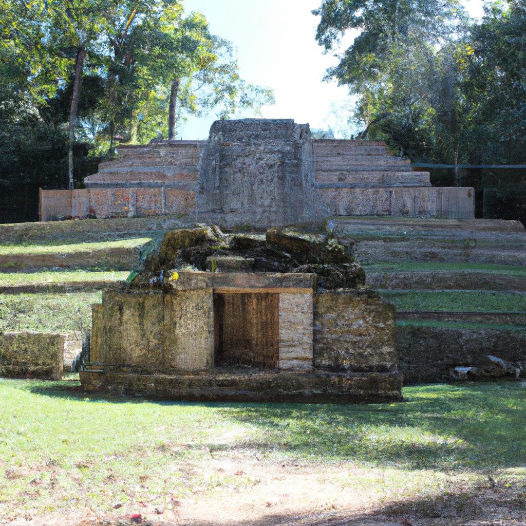 El Descubrimiento De La Ciudad Maya De Copán En Honduras Ha Proporcionado Información Sobre La Dinastía Gobernante Y La Vida En Una Ciudad Maya.