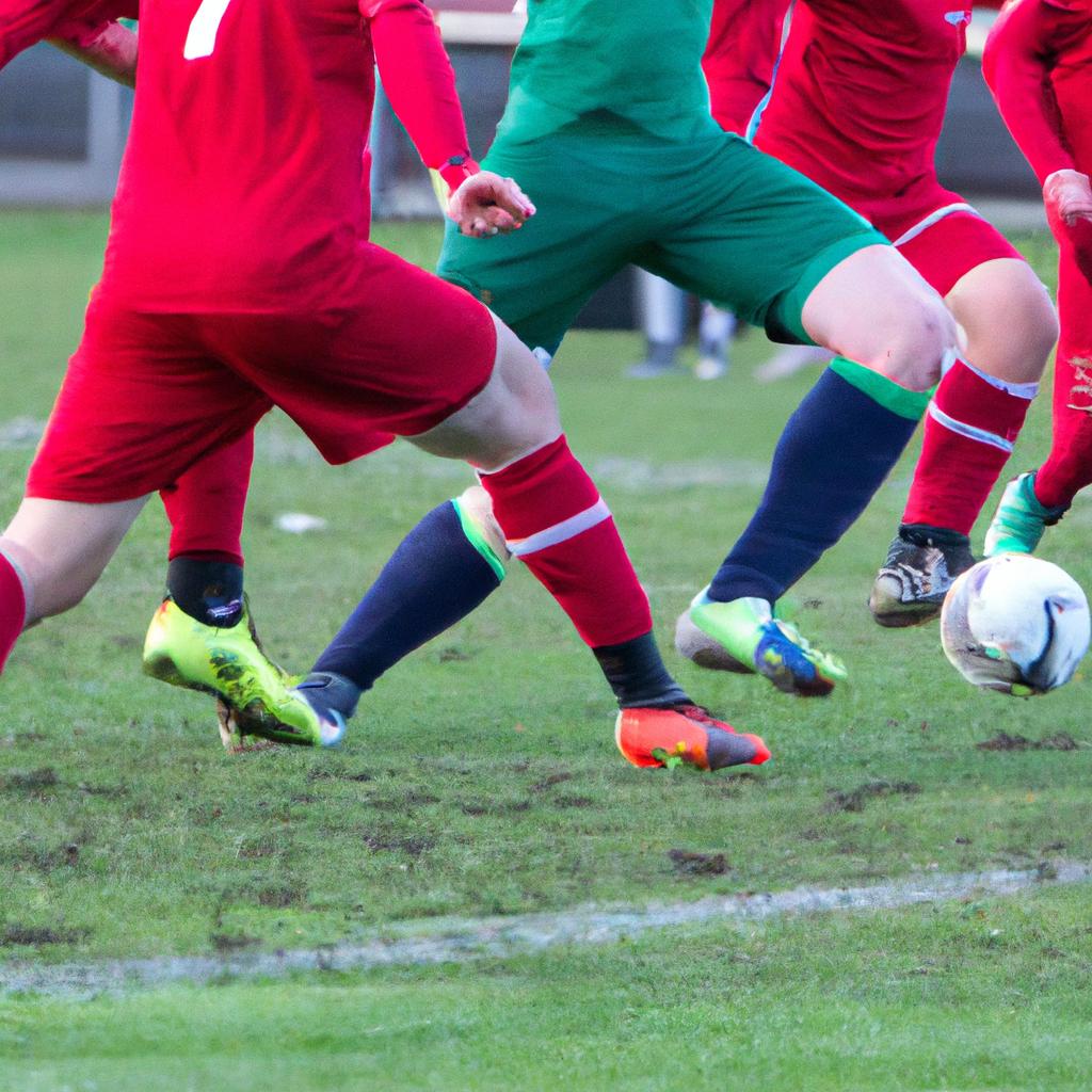 El Fútbol Gélico Es Un Deporte De Equipo Irlandés Que Se Juega Con Un Balón Que Se Puede Coger, Patear Y Pasar Con El Pie.