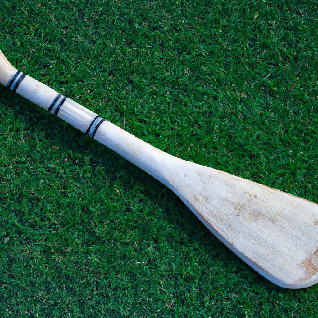 El Hurling Es Un Deporte Al Aire Libre De Origen Gaélico Jugado Con Palos Llamados Hurleys Y Una Pelota Llamada Sliotar.