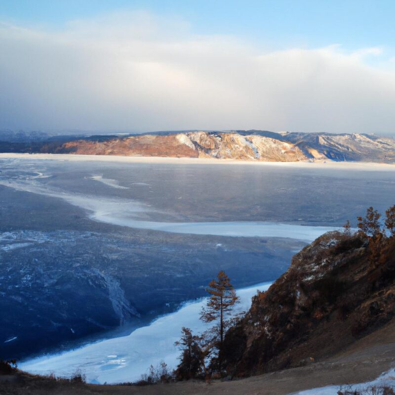 El Lago Baikal En Rusia Es El Lago Más Profundo Y Antiguo Del Mundo Con Una Profundidad Máxima