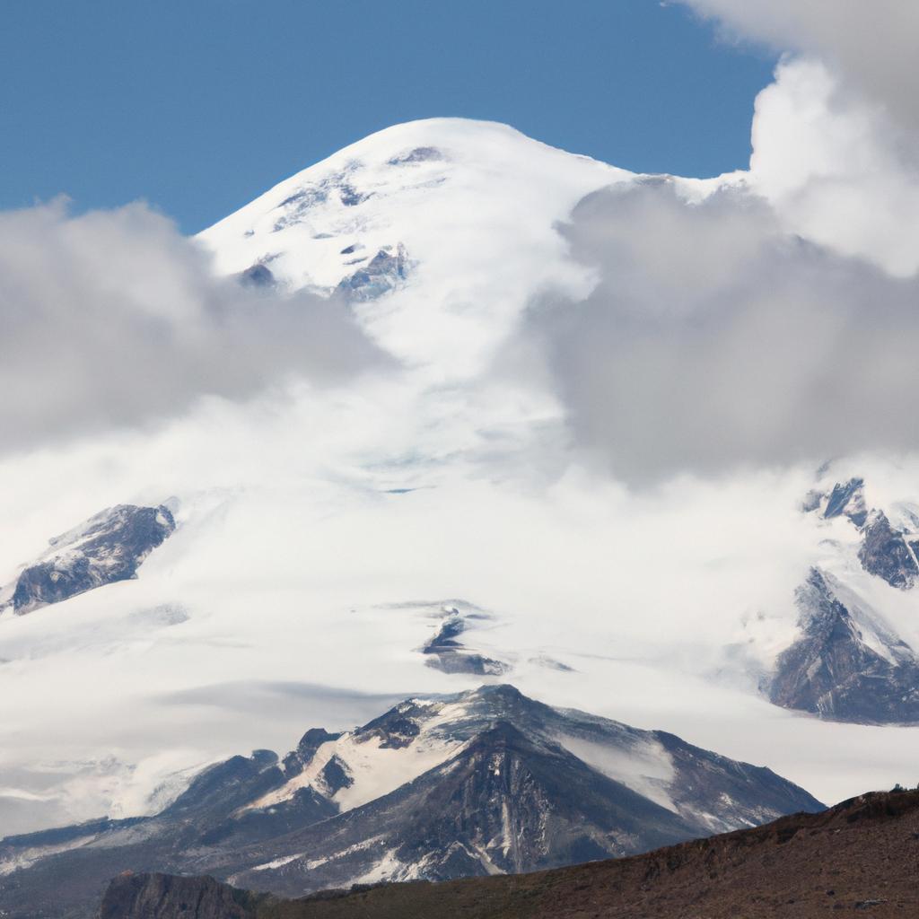 El Monte Elbrus En Rusia Es La Montaña Más Alta De Europa.