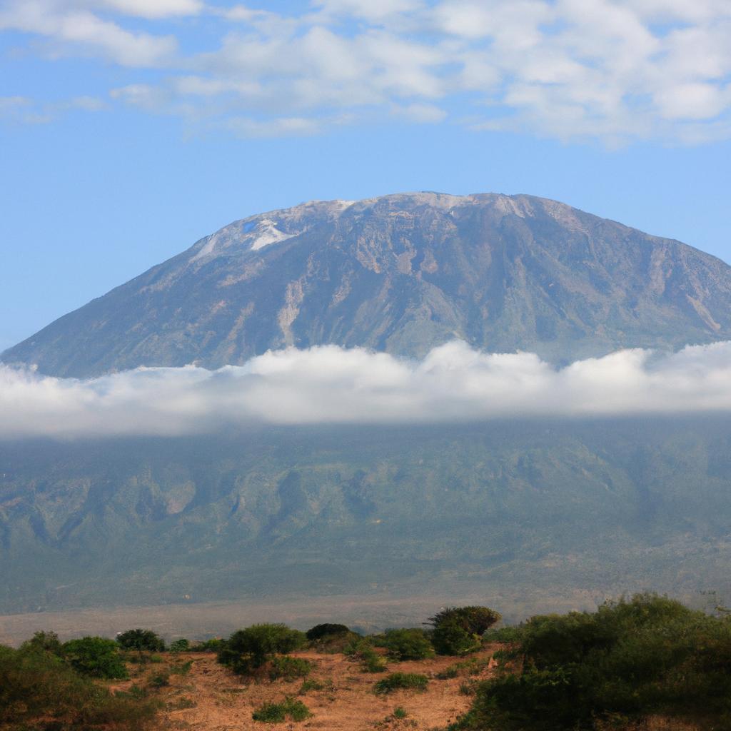 El Monte Kilimanjaro En Tanzania Es La Montaña Más Alta De África.