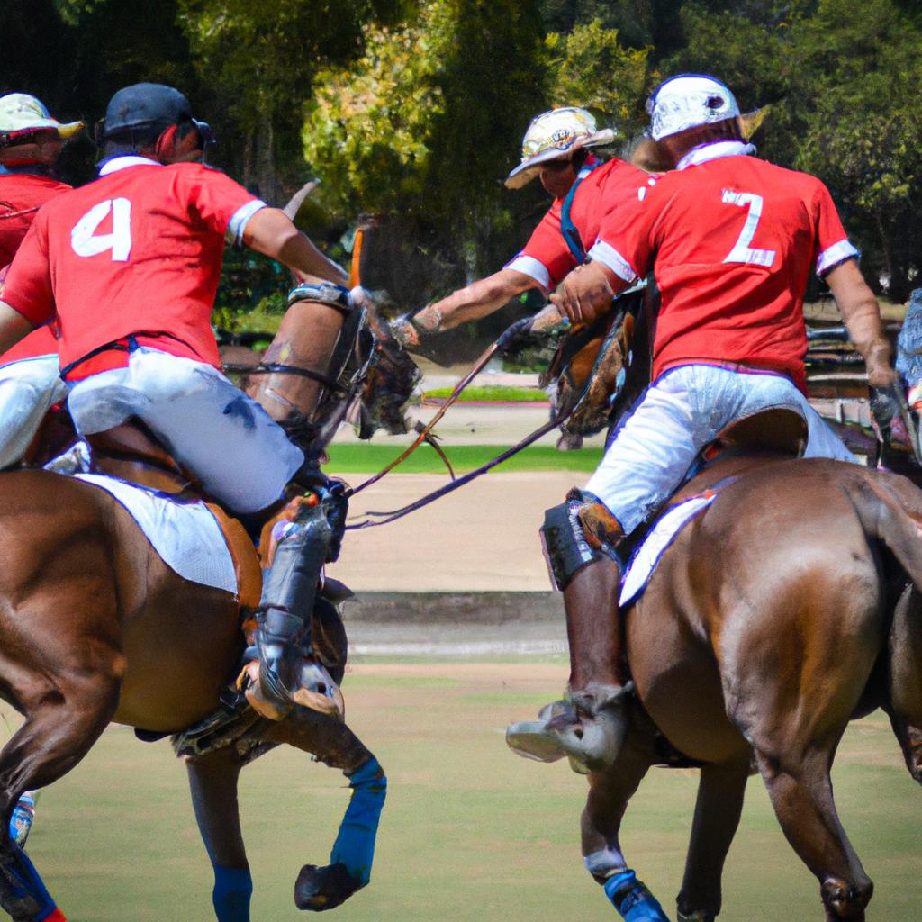 El Polo Es Un Deporte De Equipo Jugado A Caballo Donde Los Jugadores Usan Mazos Para Golpear Una Pequeña Bola De Plástico O De Madera En La Portería Del Equipo Contrario.