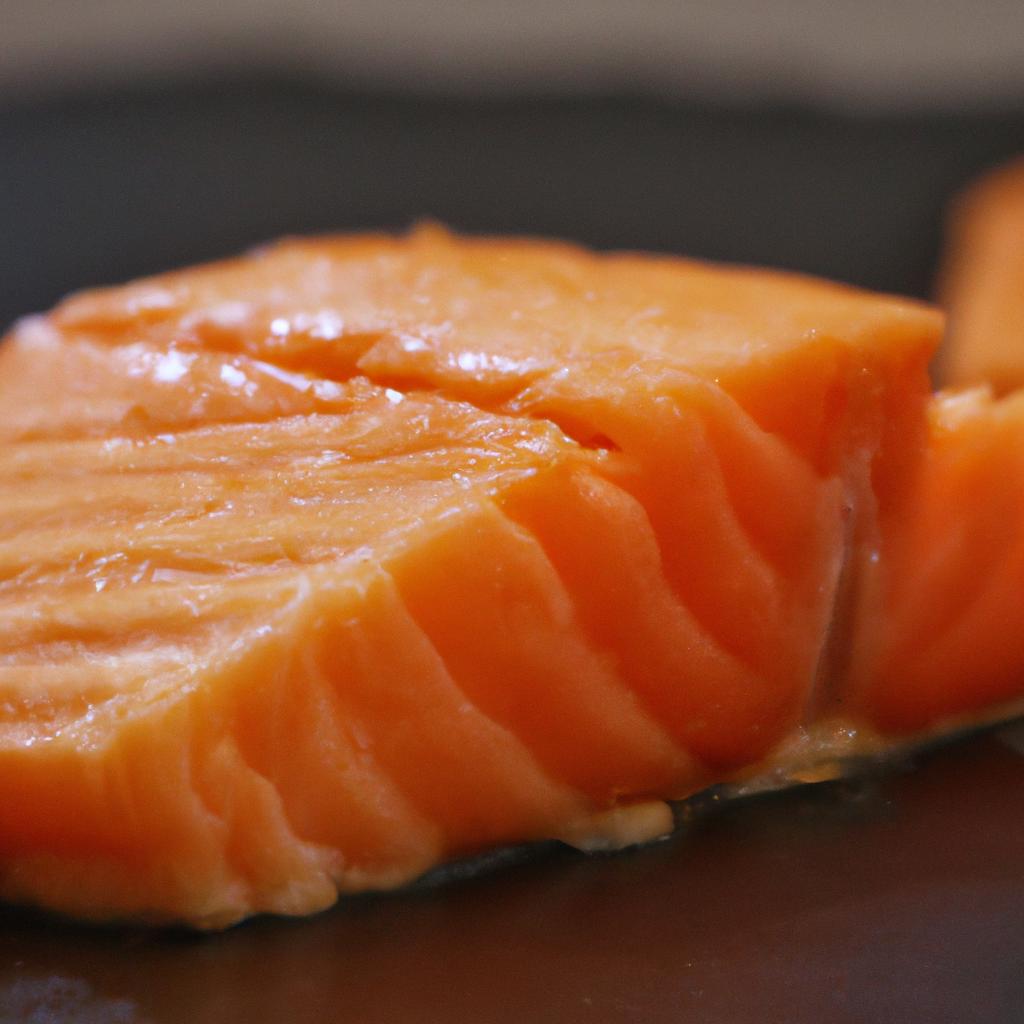 El Salmón Es Rico En ácidos Grasos Omega-3, Que Son Beneficiosos Para La Salud Del Corazón.