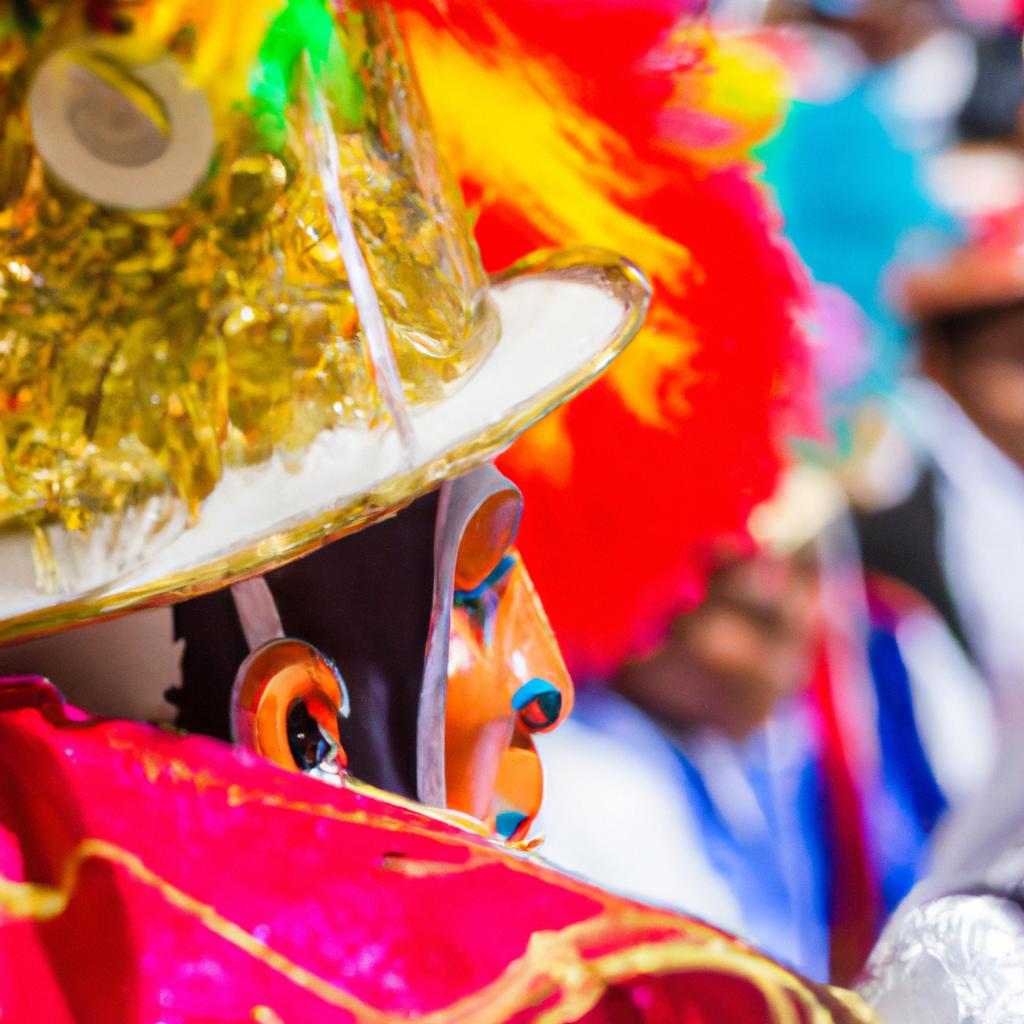 En Perú, El Festival De La Virgen Del Carmen En Paucartambo Es Una Gran Celebración Con Bailes Y Música.