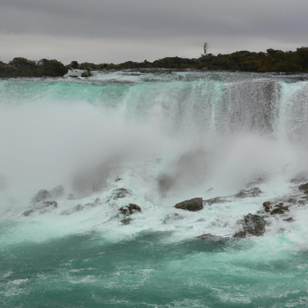 Las Cataratas Del Niágara Son Una De Las Maravillas Naturales Más Famosas De América Del Norte.