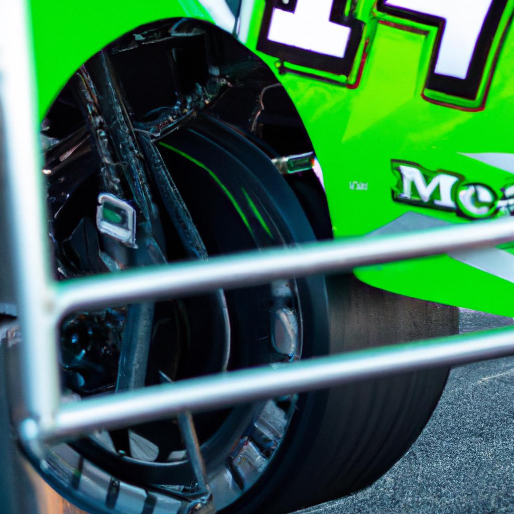 Los Coches De NASCAR Utilizan Una Suspensión Modificada Para Manejar Mejor En Las Pistas Ovaladas.